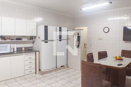 Casa para alugar com 292m², 3 quartos e 4 vagas Casa para alugar com 292m², 3 quartos e 4 vagasCozinha