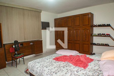 Casa para alugar com 292m², 3 quartos e 4 vagas Casa para alugar com 292m², 3 quartos e 4 vagasSuite 2