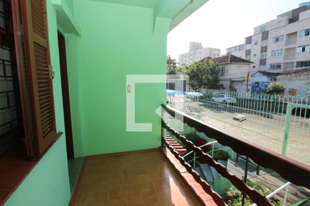 Casa à venda com 178m², 4 quartos e 1 vaga Casa à venda com 178m², 4 quartos e 1 vagaSacada - sala 2
