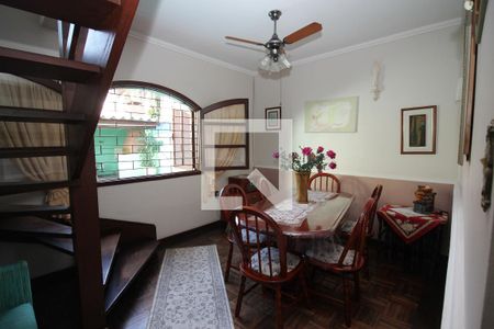 Casa à venda com 178m², 4 quartos e 1 vaga Casa à venda com 178m², 4 quartos e 1 vagaSala de Jantar