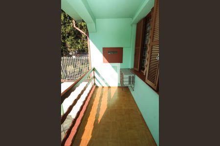 Casa à venda com 178m², 4 quartos e 1 vaga Casa à venda com 178m², 4 quartos e 1 vagaSacada - sala 2