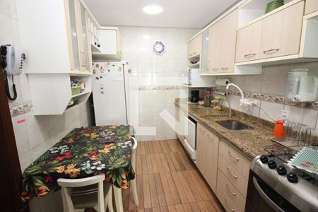 Casa à venda com 178m², 4 quartos e 1 vaga Casa à venda com 178m², 4 quartos e 1 vagaCozinha