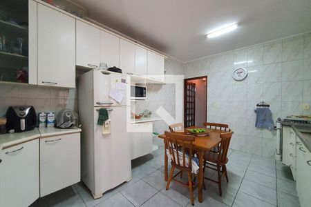 Casa à venda com 150m², 4 quartos e 2 vagasCozinha