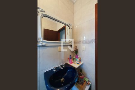 Casa à venda com 150m², 4 quartos e 2 vagassuíte