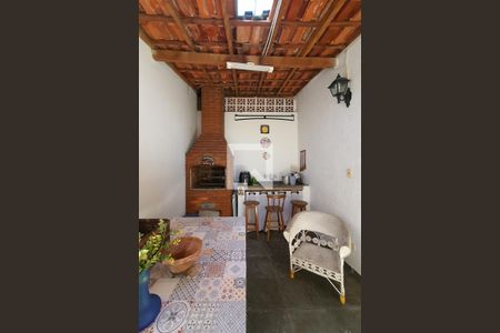 Casa à venda com 150m², 4 quartos e 2 vagasÁrea comum - Churrasqueira