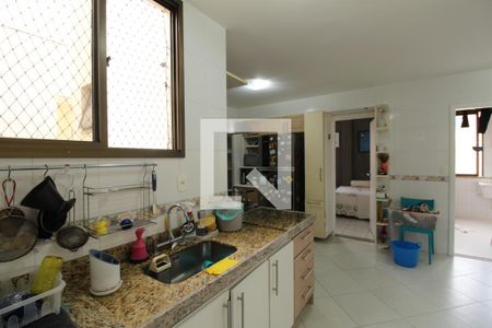 Apartamento à venda com 270m², 3 quartos e 2 vagasCozinha