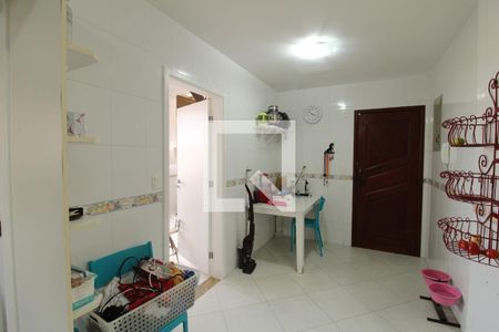 Apartamento à venda com 270m², 3 quartos e 2 vagasCozinha