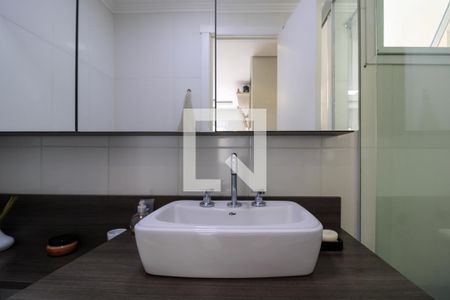 Apartamento à venda com 76m², 3 quartos e 1 vaga Apartamento à venda com 76m², 3 quartos e 1 vagaBanheiro da Suíte