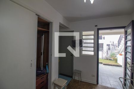 Casa à venda com 440m², 5 quartos e 8 vagas Casa à venda com 440m², 5 quartos e 8 vagasQuintal