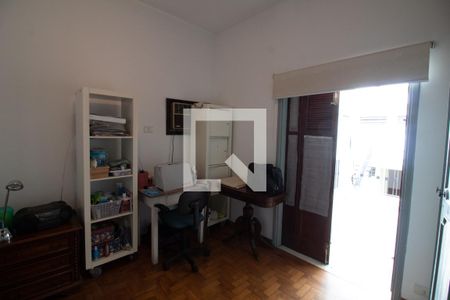 Casa à venda com 440m², 5 quartos e 8 vagas Casa à venda com 440m², 5 quartos e 8 vagasSuíte 3