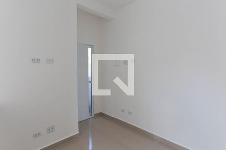 Sala de casa para alugar com 1 quarto, 33m² em Parque Paineiras, São Paulo