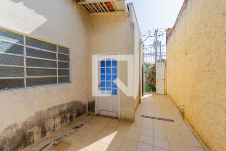 Casa à venda com 150m², 3 quartos e 2 vagas Casa à venda com 150m², 3 quartos e 2 vagasCorredor