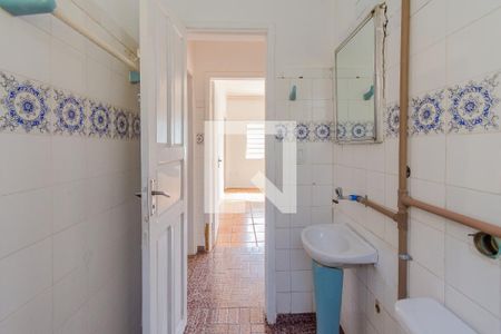 Casa à venda com 150m², 3 quartos e 2 vagas Casa à venda com 150m², 3 quartos e 2 vagasBanheiro