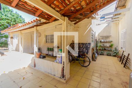 Casa à venda com 150m², 3 quartos e 2 vagas Casa à venda com 150m², 3 quartos e 2 vagasQuintal