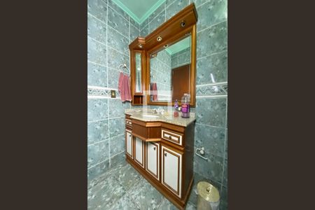 Casa à venda com 411m², 4 quartos e 3 vagasBanheiro da Suíte 4