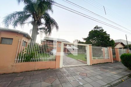 Casa à venda com 411m², 4 quartos e 3 vagasFachada