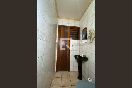 Casa à venda com 411m², 4 quartos e 3 vagasBanheiro 5