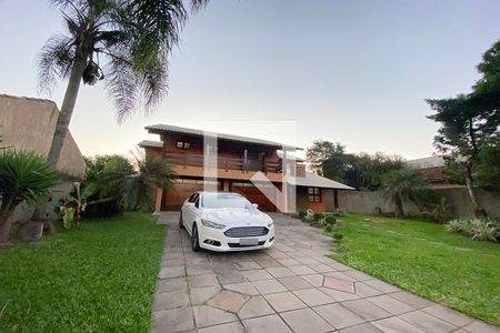 Casa à venda com 411m², 4 quartos e 3 vagasFachada