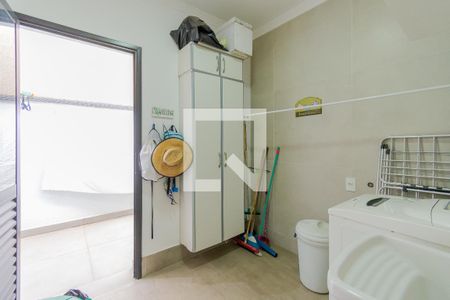 Casa de condomínio para alugar com 350m², 4 quartos e 4 vagas Casa de condomínio para alugar com 350m², 4 quartos e 4 vagasÁrea de Serviço