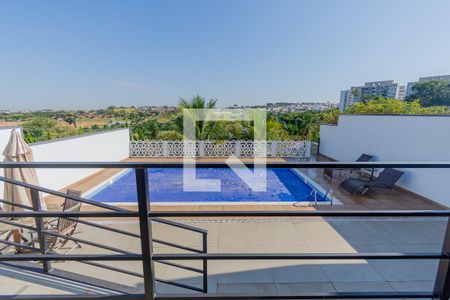 Casa de condomínio para alugar com 350m², 4 quartos e 4 vagas Casa de condomínio para alugar com 350m², 4 quartos e 4 vagasÁrea comum - Piscina