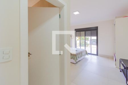 Casa de condomínio para alugar com 350m², 4 quartos e 4 vagas Casa de condomínio para alugar com 350m², 4 quartos e 4 vagasSuíte 3