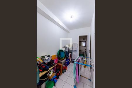 Apartamento à venda com 111m², 3 quartos e 2 vagas Apartamento à venda com 111m², 3 quartos e 2 vagasQuarto de Serviço