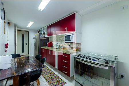 Apartamento à venda com 111m², 3 quartos e 2 vagas Apartamento à venda com 111m², 3 quartos e 2 vagasCozinha