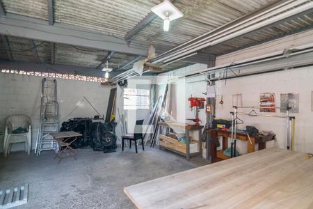 Casa à venda com 140m², 3 quartos e 2 vagas Casa à venda com 140m², 3 quartos e 2 vagasQuarto de Serviço