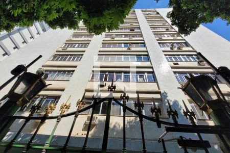 Apartamento à venda com 72m², 2 quartos e sem vaga Apartamento à venda com 72m², 2 quartos e sem vagaFachada