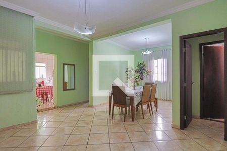 Casa à venda com 450m², 4 quartos e 3 vagasCasa 1 - Copa