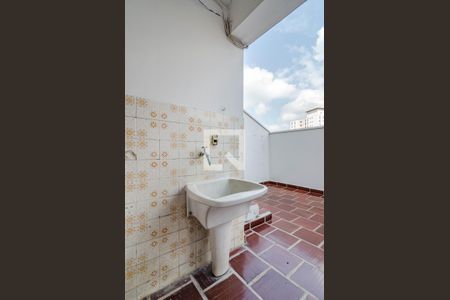 Casa à venda com 279m², 2 quartos e 2 vagas Casa à venda com 279m², 2 quartos e 2 vagasÁrea de serviço