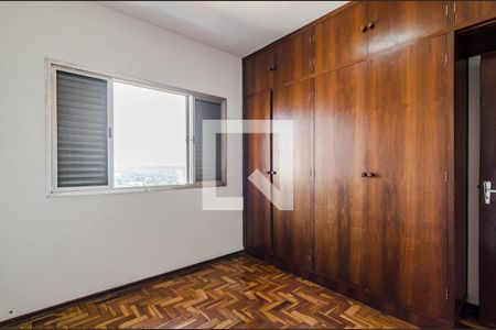 Casa à venda com 279m², 2 quartos e 2 vagas Casa à venda com 279m², 2 quartos e 2 vagasQuarto 2