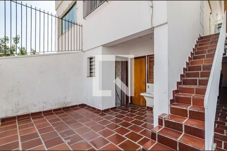 Casa à venda com 279m², 2 quartos e 2 vagas Casa à venda com 279m², 2 quartos e 2 vagasTerraço