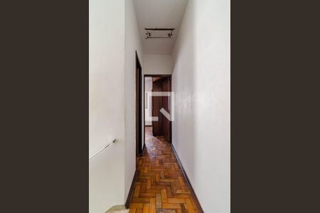 Casa à venda com 279m², 2 quartos e 2 vagas Casa à venda com 279m², 2 quartos e 2 vagasCorredor