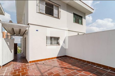 Casa à venda com 279m², 2 quartos e 2 vagas Casa à venda com 279m², 2 quartos e 2 vagasGaragem