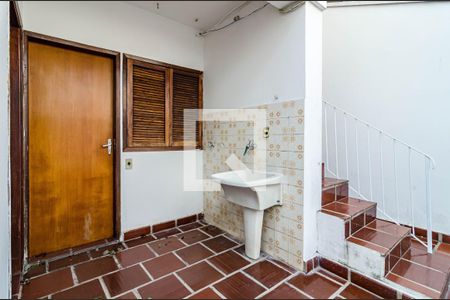 Casa à venda com 279m², 2 quartos e 2 vagas Casa à venda com 279m², 2 quartos e 2 vagasÁrea de serviço