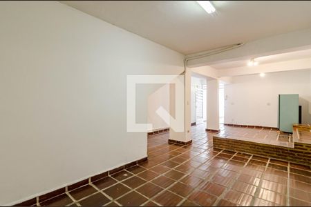 Casa à venda com 279m², 2 quartos e 2 vagas Casa à venda com 279m², 2 quartos e 2 vagasSalão de festas