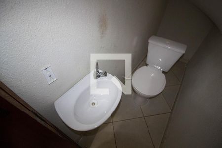 Lavabo de casa de condomínio para alugar com 2 quartos, 60m² em Vila Ré, São Paulo