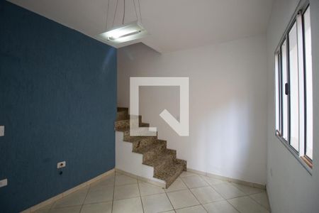 Sala de casa de condomínio para alugar com 2 quartos, 60m² em Vila Ré, São Paulo