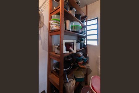 Casa à venda com 417m², 5 quartos e 5 vagasDespensa