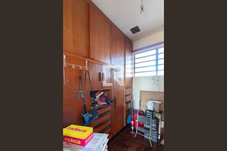 Casa à venda com 417m², 5 quartos e 5 vagasCloset
