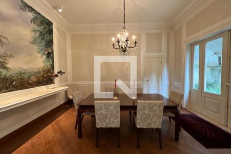 Casa à venda com 500m², 4 quartos e 4 vagas Casa à venda com 500m², 4 quartos e 4 vagasSala de Jantar