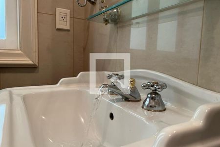Casa à venda com 500m², 4 quartos e 4 vagas Casa à venda com 500m², 4 quartos e 4 vagasBanheiro - Torneira