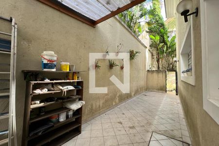 Casa à venda com 500m², 4 quartos e 4 vagas Casa à venda com 500m², 4 quartos e 4 vagasÁrea de Serviço Externa