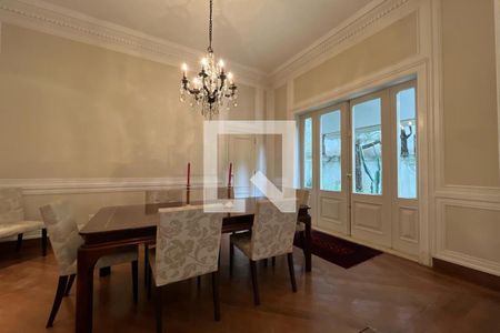 Casa à venda com 500m², 4 quartos e 4 vagas Casa à venda com 500m², 4 quartos e 4 vagasSala de Jantar