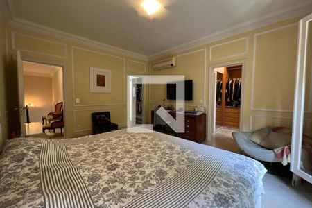 Casa à venda com 500m², 4 quartos e 4 vagas Casa à venda com 500m², 4 quartos e 4 vagasSuíte 4