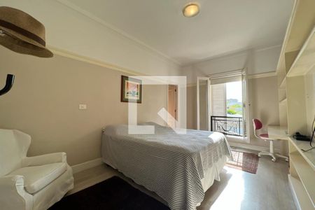 Casa à venda com 500m², 4 quartos e 4 vagas Casa à venda com 500m², 4 quartos e 4 vagasSuíte 2