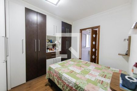 Casa à venda com 130m², 4 quartos e 4 vagas Casa à venda com 130m², 4 quartos e 4 vagasQuarto 2