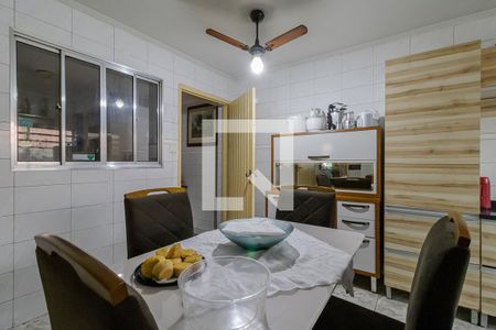Casa à venda com 121m², 3 quartos e 2 vagas Casa à venda com 121m², 3 quartos e 2 vagasCopa e Cozinha