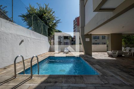 Apartamento à venda com 81m², 2 quartos e 1 vaga Apartamento à venda com 81m², 2 quartos e 1 vagaPiscina